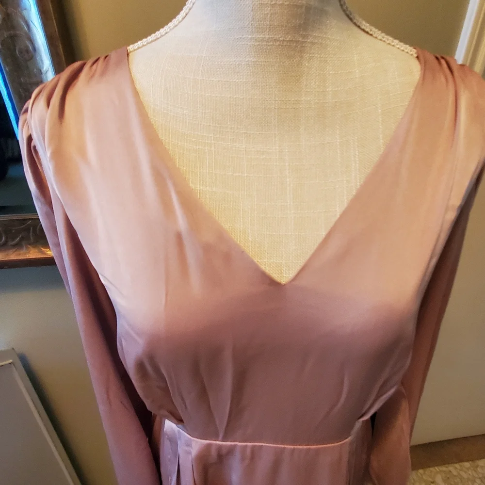 Dress - Picture 1 of 8
